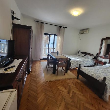 Studio Apartman Sa Pogledom Na More Meljine Kültér fotó