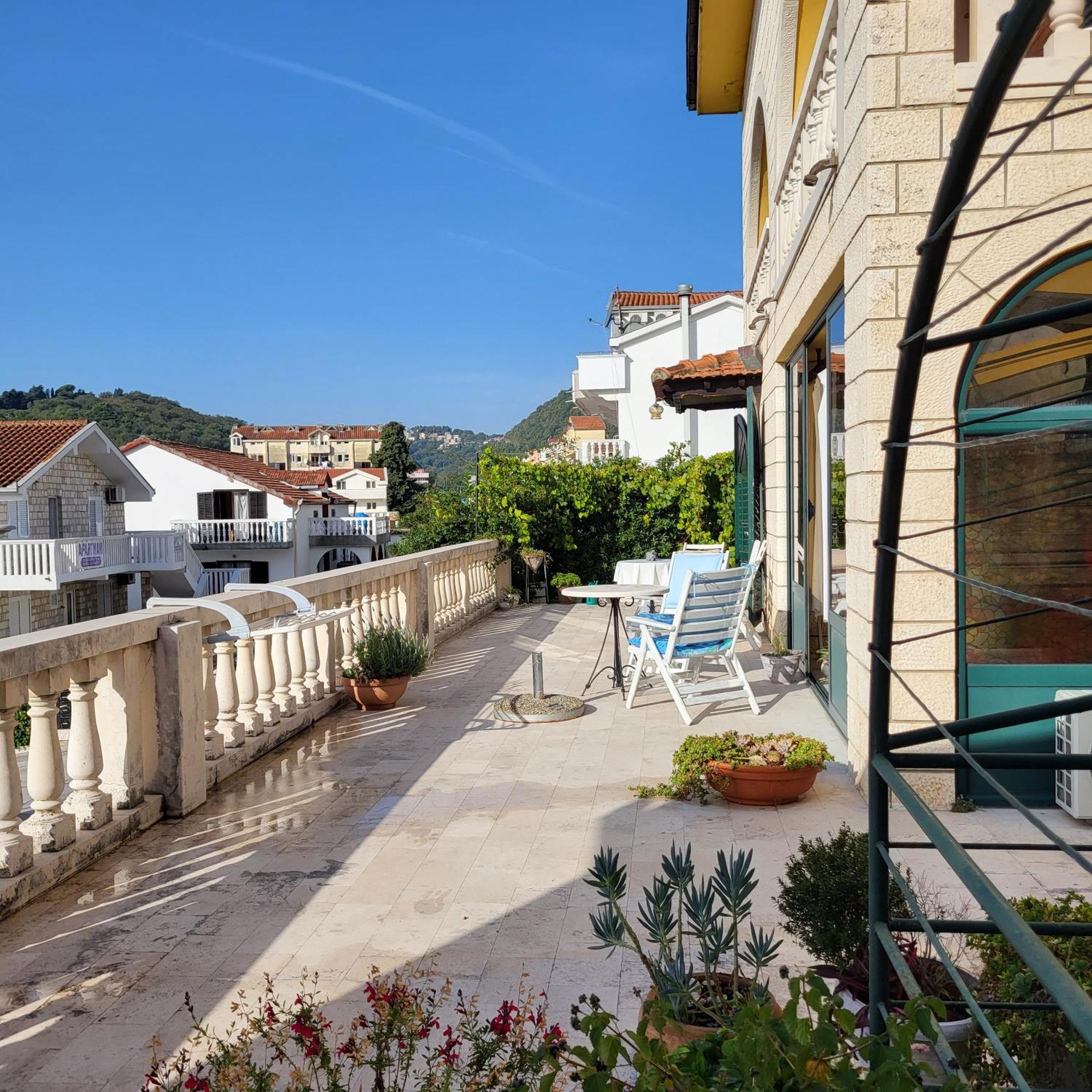 Studio Apartman Sa Pogledom Na More Meljine Kültér fotó