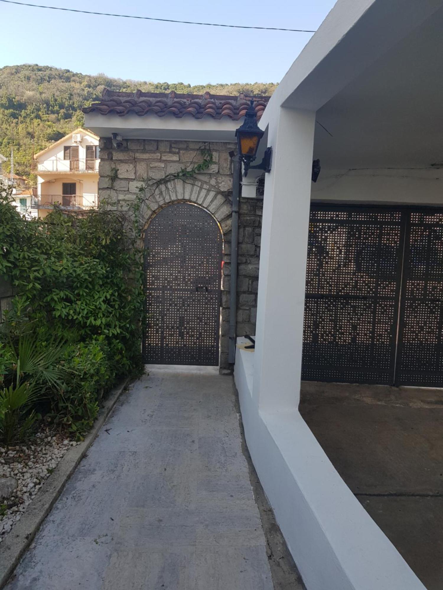 Studio Apartman Sa Pogledom Na More Meljine Kültér fotó