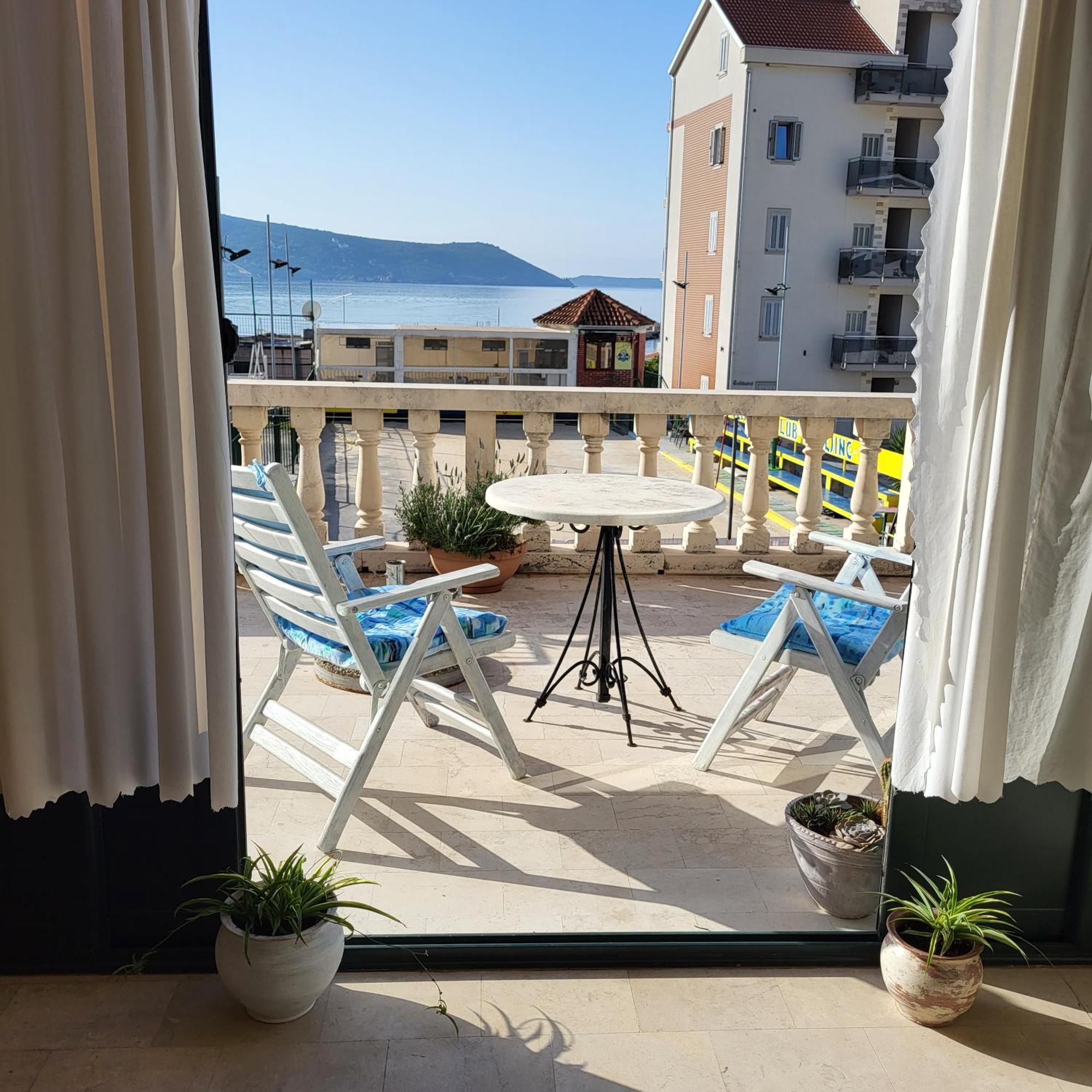 Studio Apartman Sa Pogledom Na More Meljine Kültér fotó
